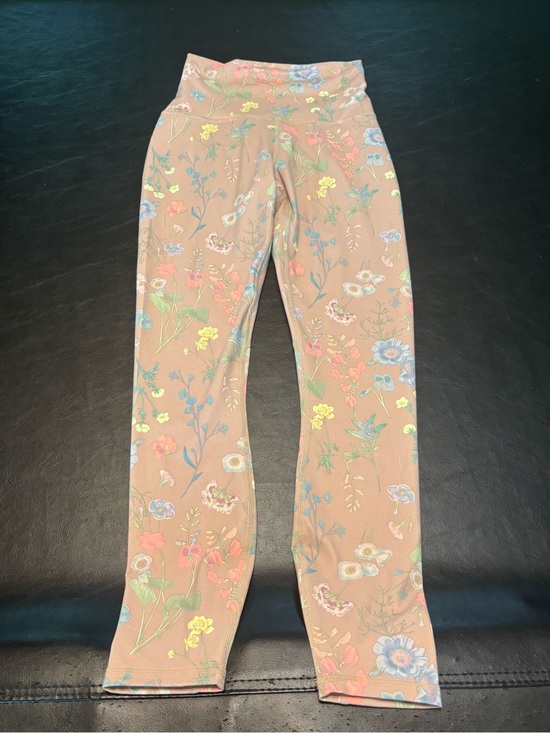 Fabletics Pants - Fabletics PureLux High-Waist Active Leggings - Pastel Flower Print soft &cozy